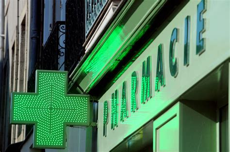Santé en France : pharmacies fermées, canicule et tensions hospitalières
